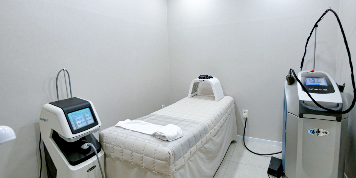 Pico laser treatment detail at Dr. E-Laser Dermatology in Seoul