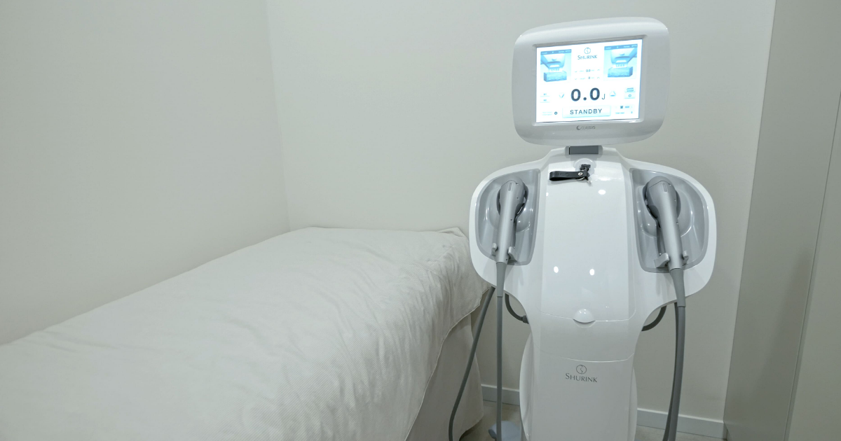 Private treatment room for Shurink Universe HIFU lifting at Dr. E-Laser Dermatology, Apgujeong Rodeo, Seoul