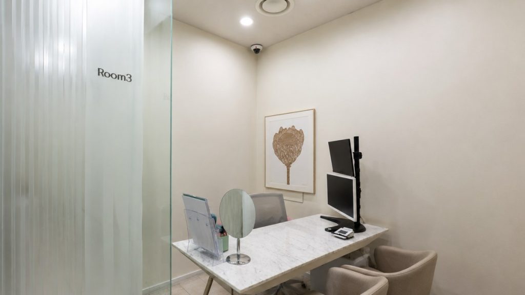 Consultation room at Dr. E-Laser Dermatology in Apgujeong, Seoul