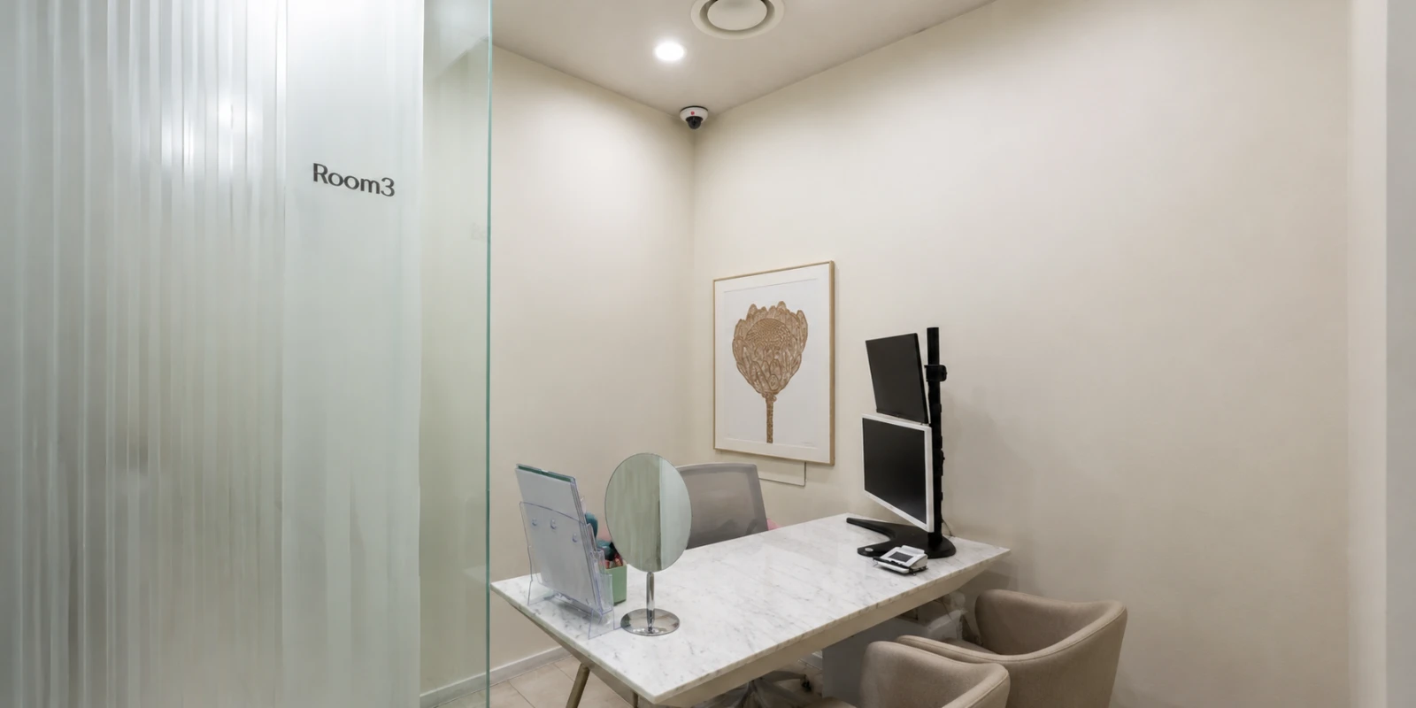 Private consultation room for a first visit at Dr. E-Laser Dermatology, Cheongdam, Seoul